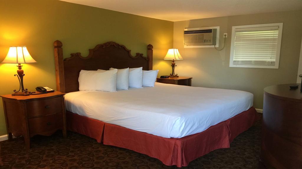 Kentucky Lake Inn Gilbertsville Phòng bức ảnh