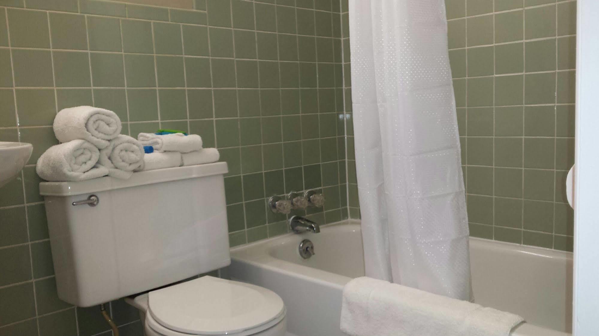 Kentucky Lake Inn Gilbertsville Ngoại thất bức ảnh