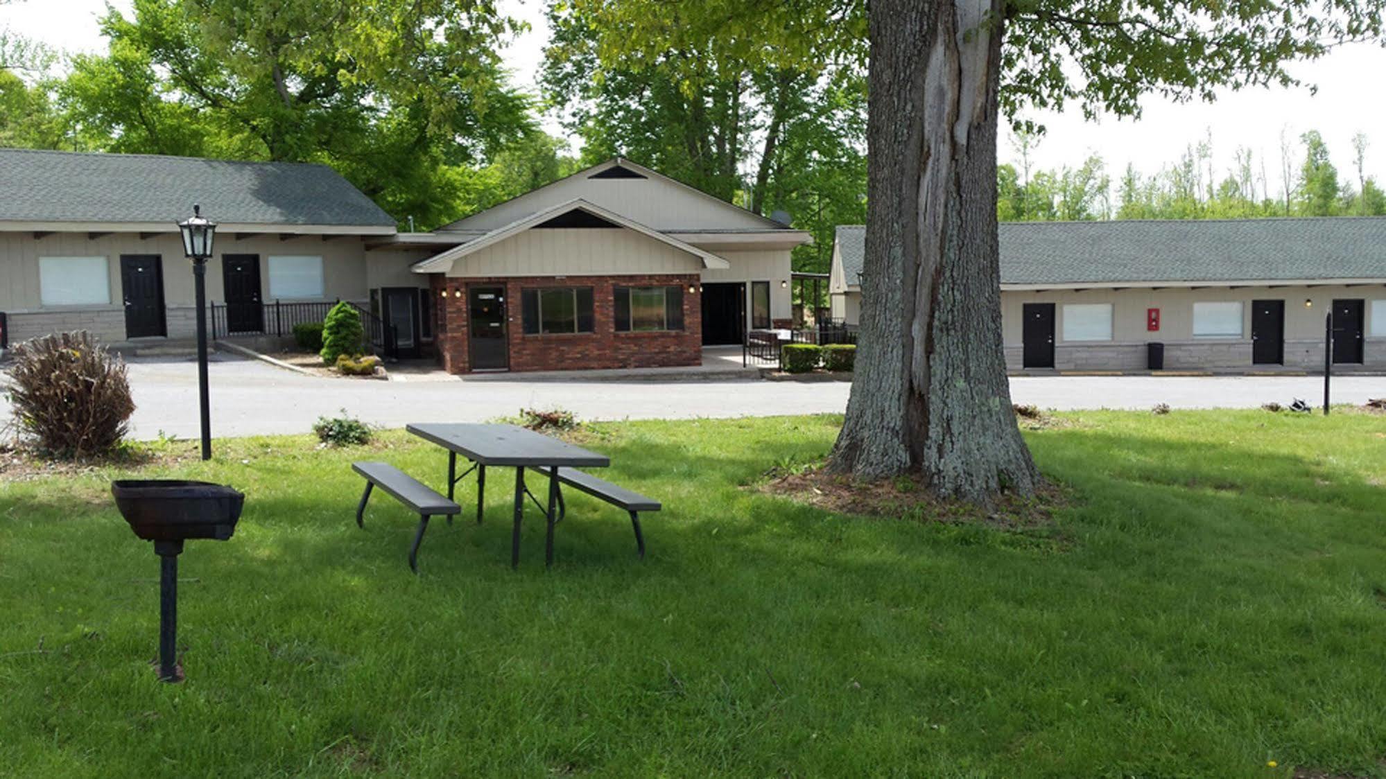 Kentucky Lake Inn Gilbertsville Ngoại thất bức ảnh
